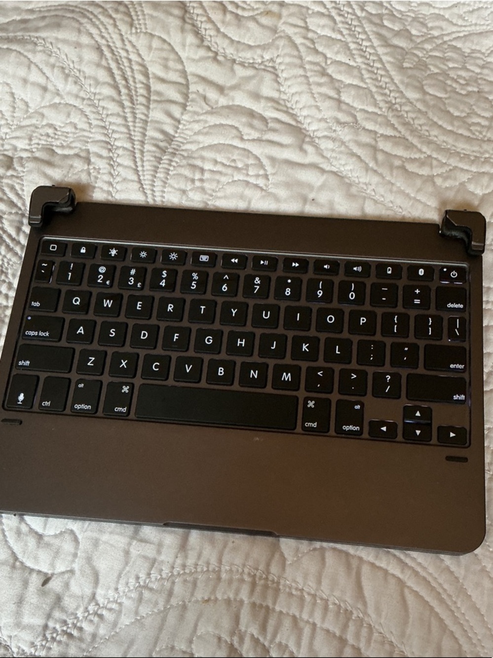 SOLD Brydge Pro Wireless Portable Bluetooth Keyboard iPad 11 Pro Space Grey - Picture 3 of 12